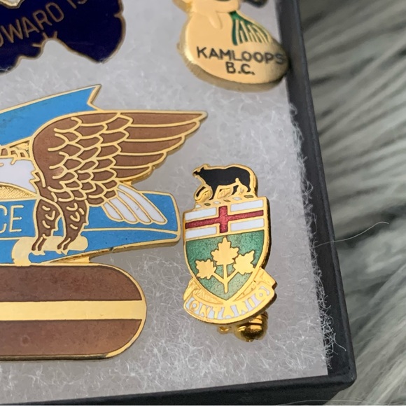 Vintage Pin Lot Canadian - Picture 3 of 9